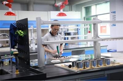 卓宝科技 省建筑防水新材料企业重点实验室的唯一担当，引领行业技术革新